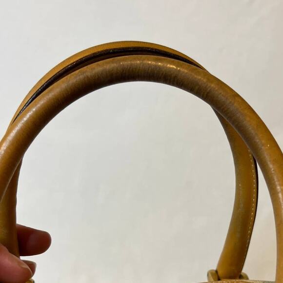 Vintage Gucci Bone Waxed Canvas Insignia Handbag with serial number! - Picture 3 of 15